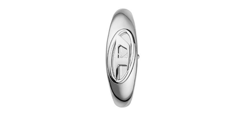 More Than Just a Watch – These Silver Beauty is a Style Essential!